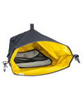 CONTEC Einzeltasche Transit Waterproof, geoeffnet mit gelber Innenauskleidung und Netzfach