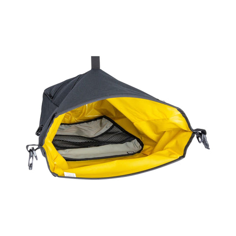 CONTEC Einzeltasche Transit Waterproof, geoeffnet mit gelber Innenauskleidung und Netzfach