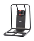 Schwarzer QiO Luk Frontgepäckträger aus Aluminium mit KLICKfix-Adapter und MIK-Profil auf der Ladefläche